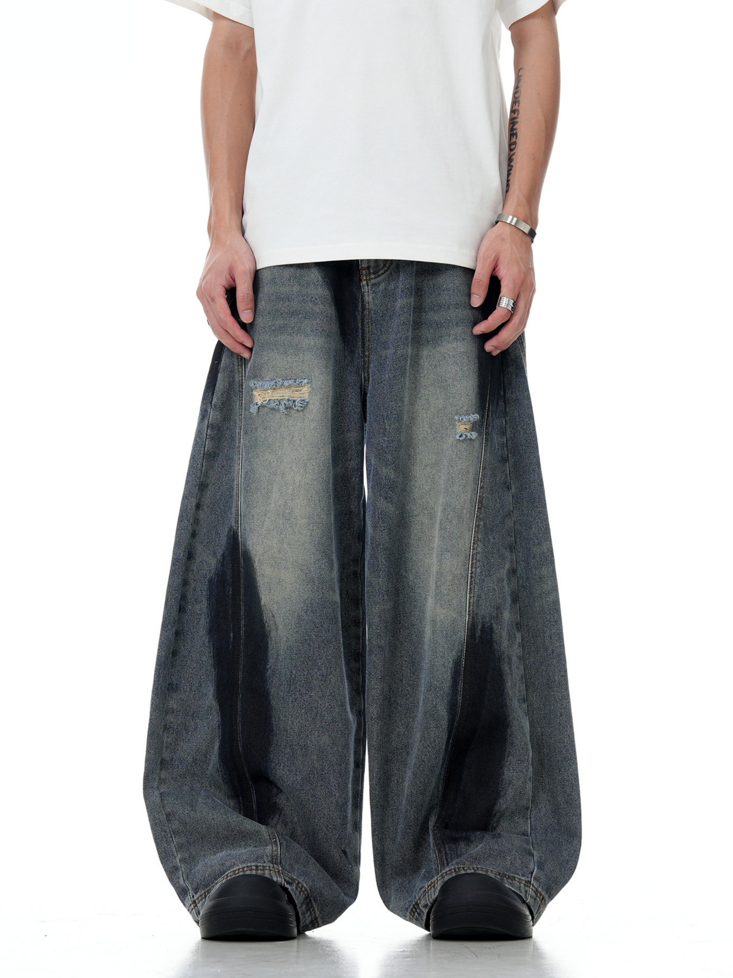 DRIFT WASHED SUPER WIDE-LEG JEANS