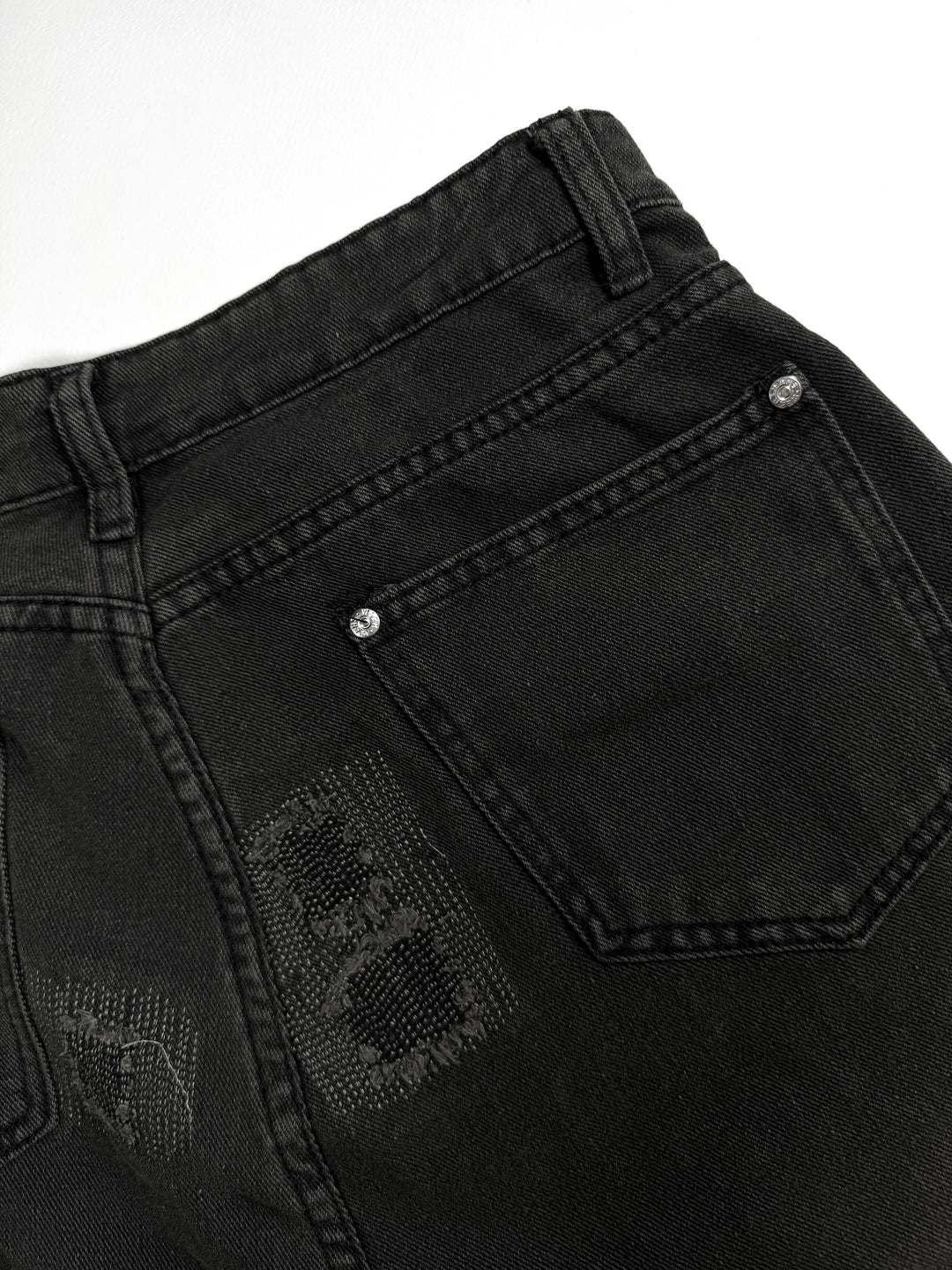 NOIR FADE DENIM JORTS