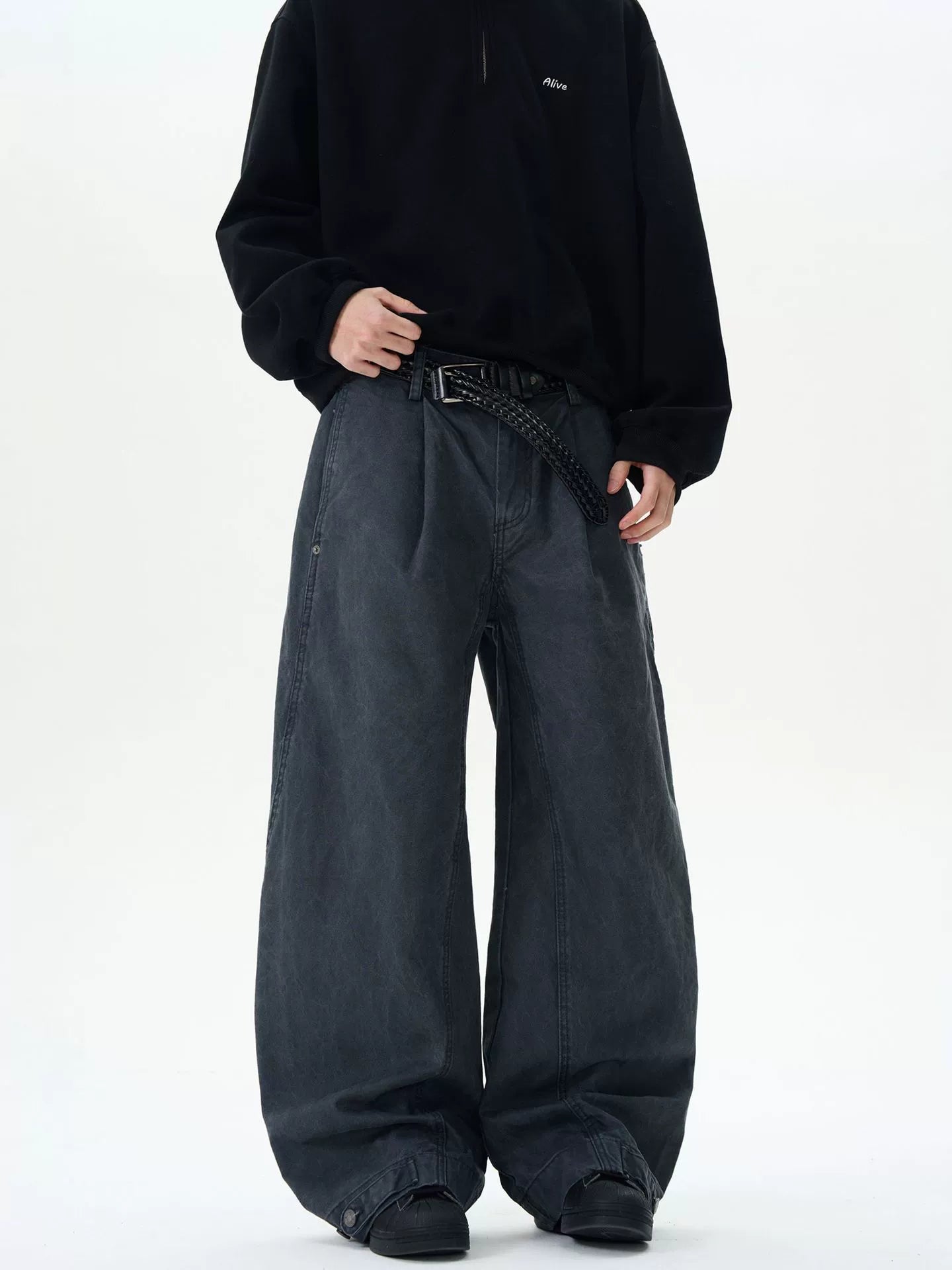 AIMÉ PARACHUTE PANTS - Revivo Avenue