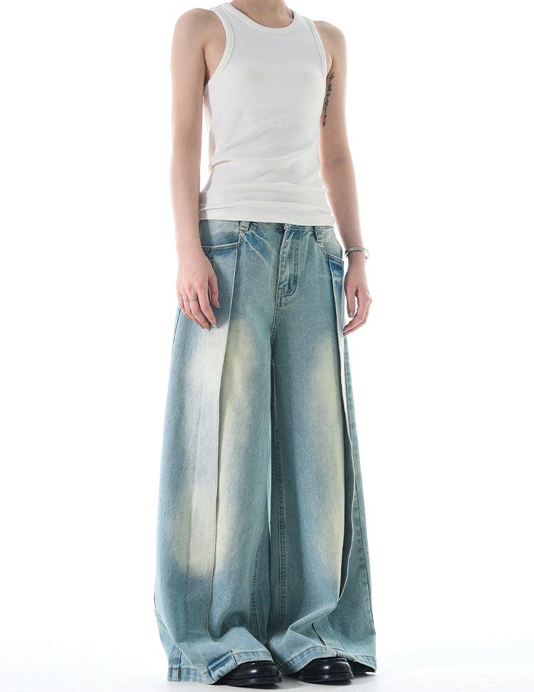 Spectacle Pleated Jeans - Revivo Avenue