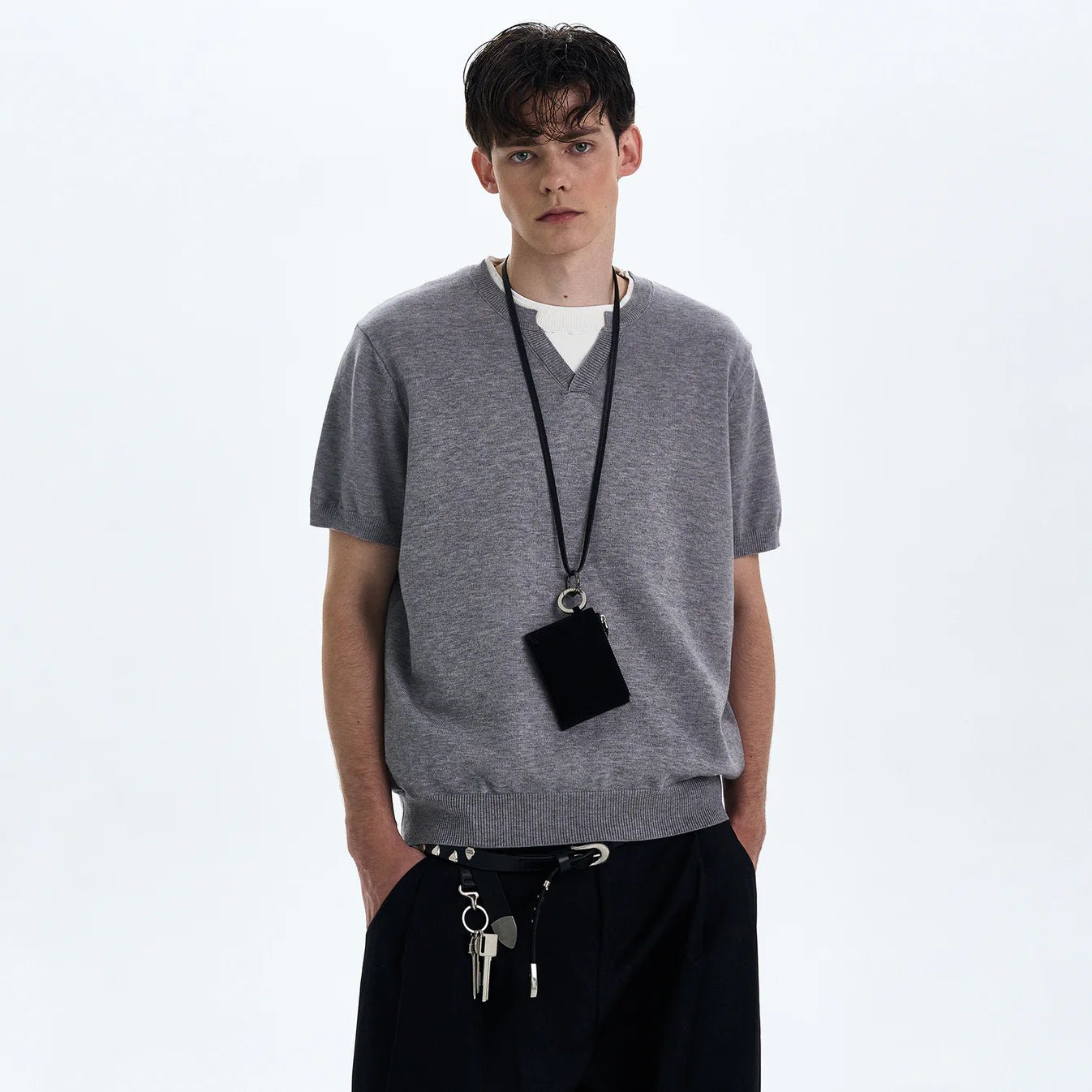 V - Stitch Short Sleeve Sweatshirt - Revivo Avenue