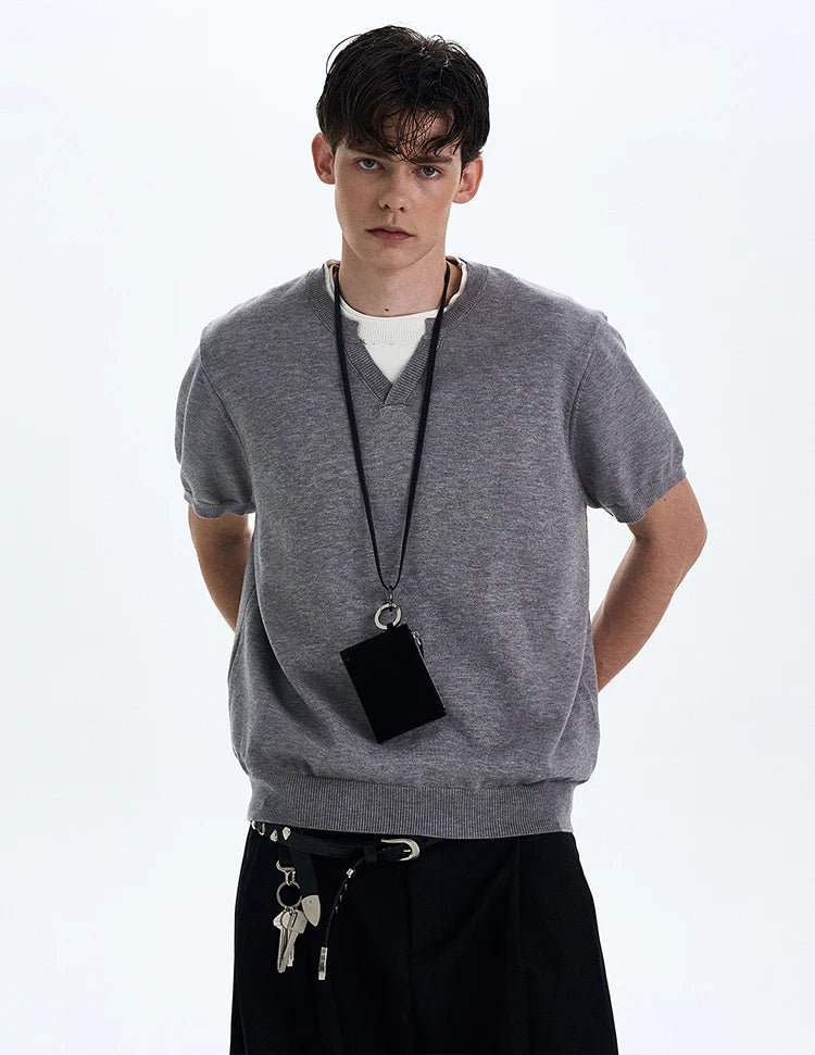 V - Stitch Short Sleeve Sweatshirt - Revivo Avenue